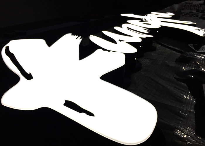 传统麻豆TV在线观看和LED麻豆TV在线观看的防潮、防酸性能对比