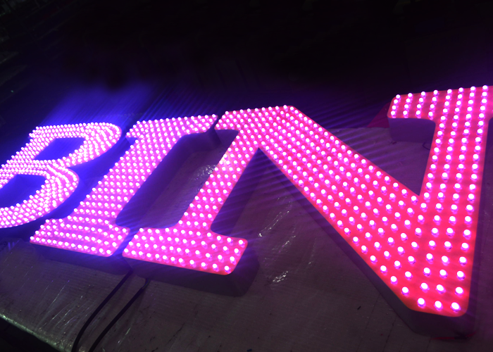 大型LED楼顶麻豆TV在线观看合适选择什么材质的? 大型LED楼顶麻豆TV在线观看合适选择什么材质的?