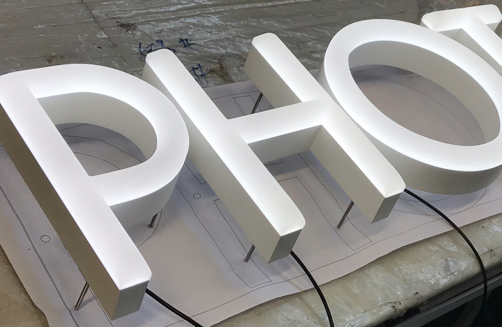 门头广告招牌麻豆TV在线观看价格差异为什么那么大？