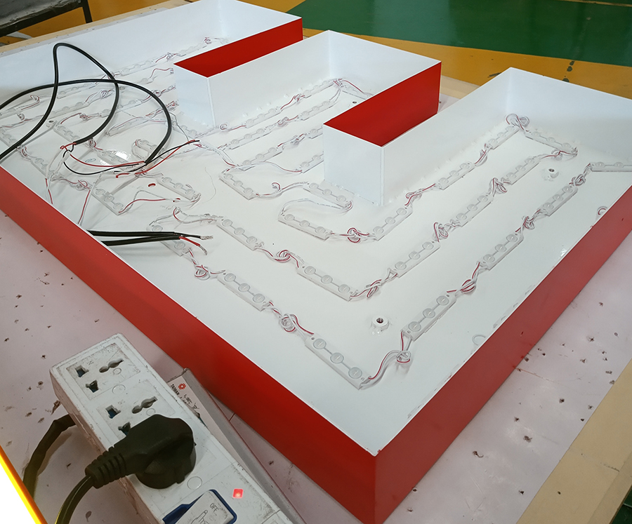 安装LED麻豆TV在线观看光源模块的步骤和注意事项有哪些？