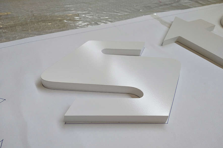 三种常见的楼顶麻豆TV在线观看标识制作工艺流程分享