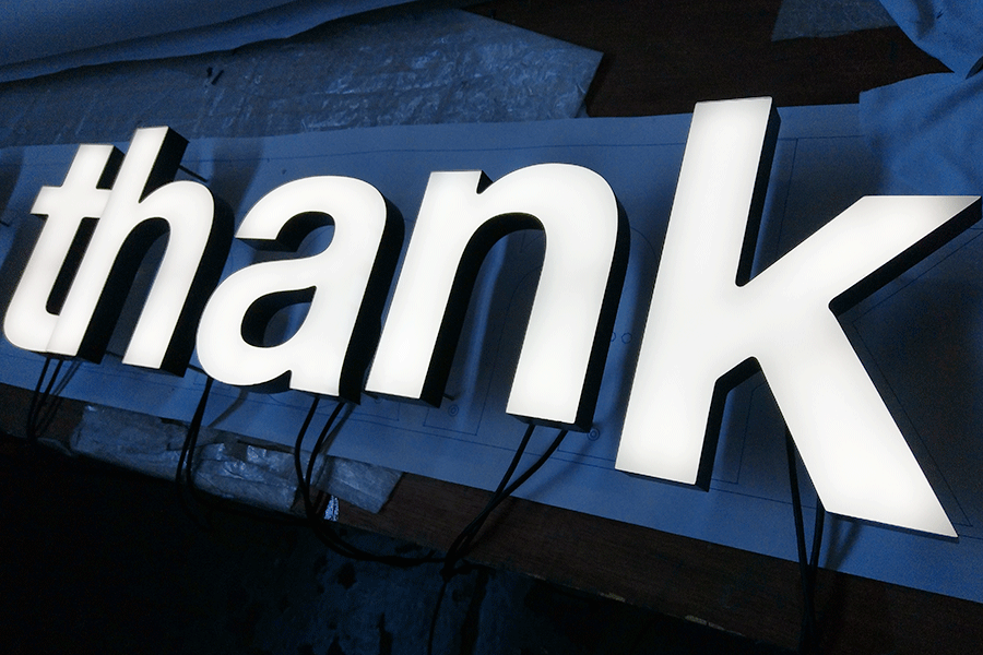 led亚克力迷你字的特点和优点有哪些？