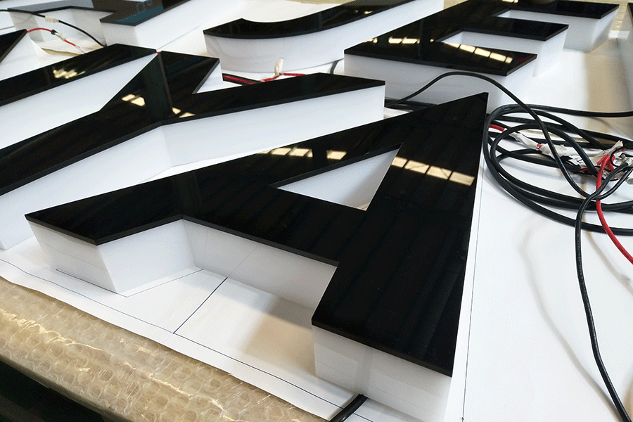 制作亚克力无边框字有什么优势及效果？