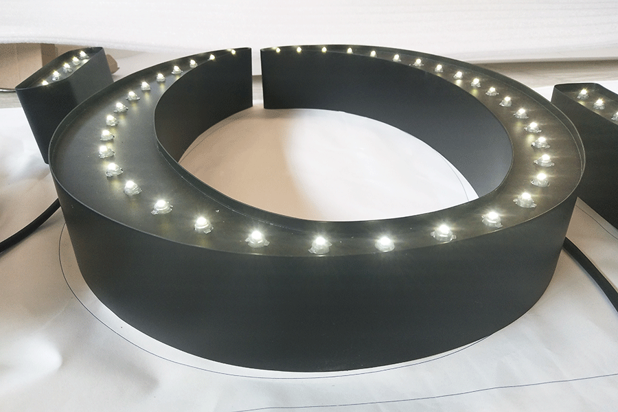 冲孔字设计制作有哪些优势？