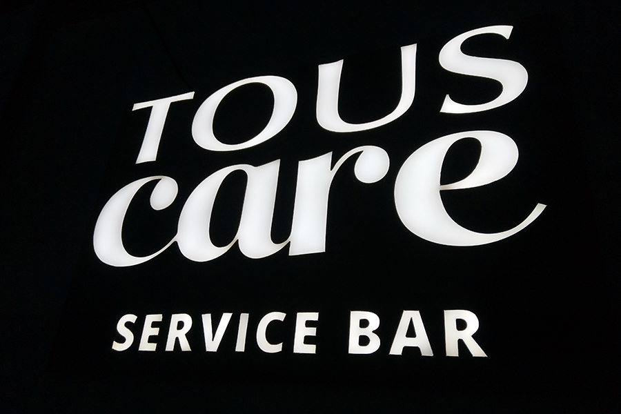 设计制作led树脂字的使用光源有哪些注意细节？