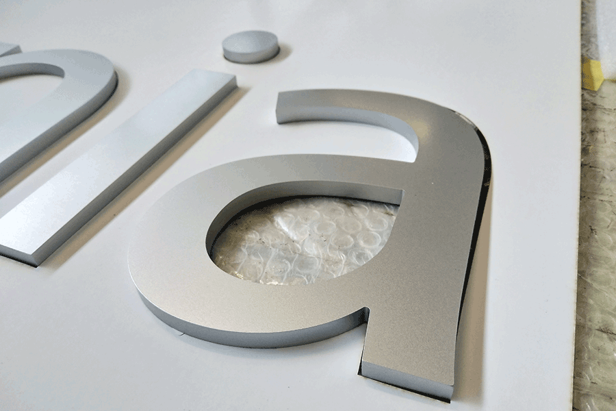 麻豆视频APPIOSLED亚克力字有哪些特性？