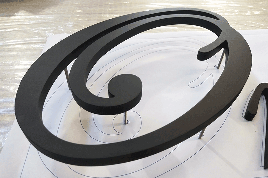 怎么选择合适的亚克力麻豆TV在线观看厂家？