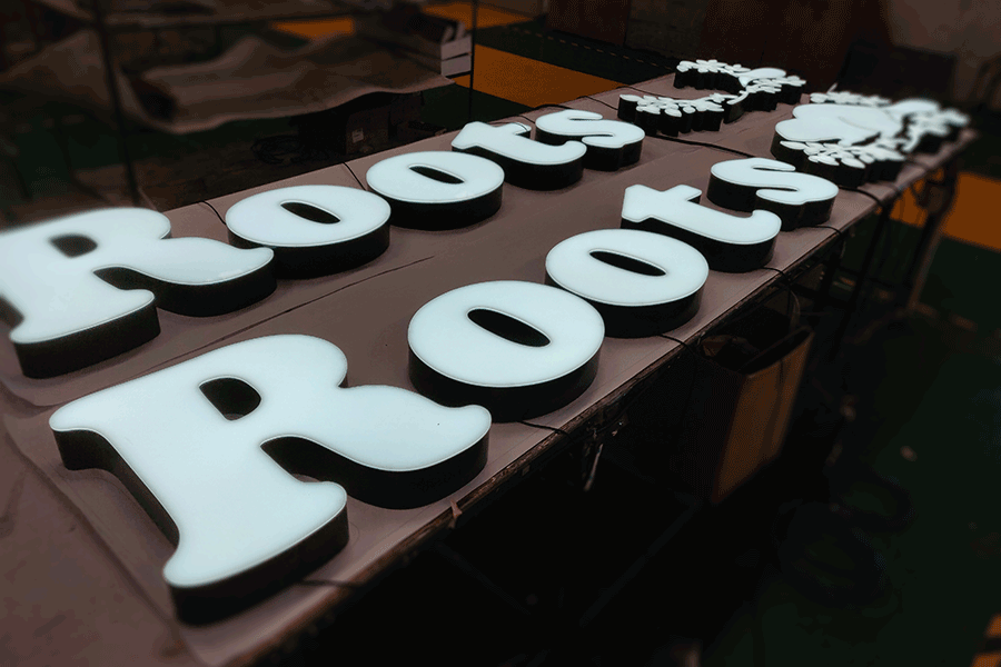 麻豆视频APPIOS无边框字标识标牌有什么特色？